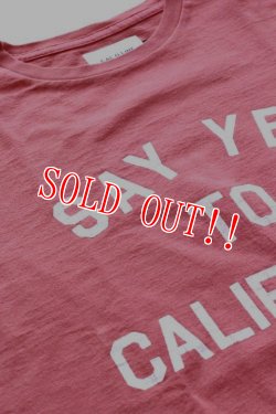 画像3: 「CAL O LINE」 SEY YES TO CALIFORNIA T-SHIRT キャルオーライン プリントTシャツ [ホワイト・レッド]