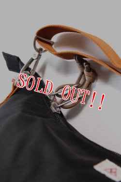 画像2: 「CAL O LINE」×「dzt」FANNY PACK キャルオーライン ファニーパック ショルダーバッグ CDW-123 [ブラック]