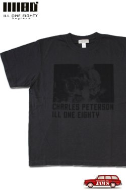 画像1: 「ILL180°」"CHARLES PETERSON" Tee（HUB2 KURT） イルワンエイティ ニルバーナ ライブプリント 半袖 Tシャツ ILL251-41B [ブラック]