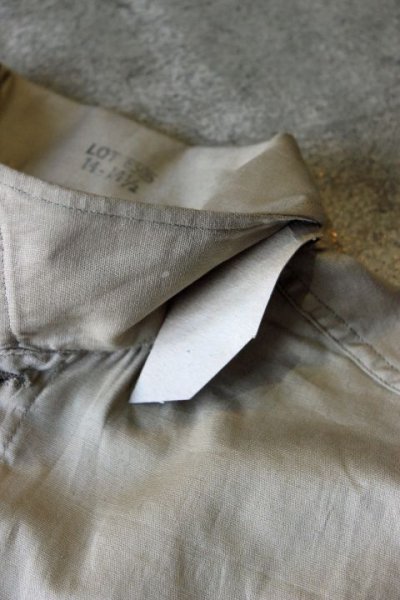 画像1: 「VINTAGE」1950年代 DEAD STOCK Lee SS WORK SHIRTS　デッドストック（未使用） リー　半袖ワークシャツ　Size 14（S）　[ベージュ]