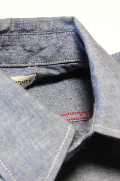 画像1: 「ILL180°」CHAMBRAY WORK SHIRT イルワンエイティ シャンブレー ワークシャツ ILL241-06 [インディゴブルー]