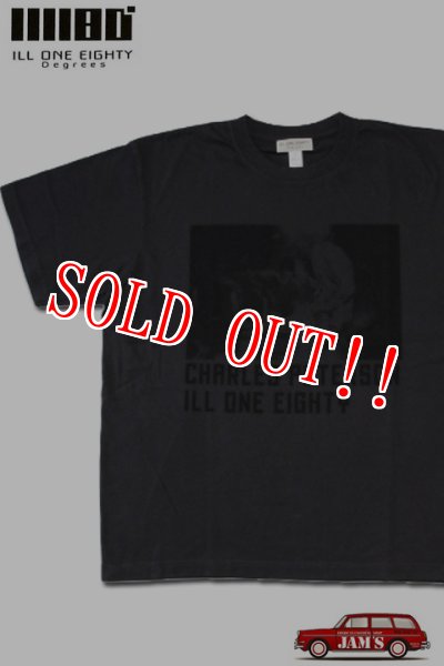 画像1: 「ILL180°」"CHARLES PETERSON" Tee（HUB2 KURT） イルワンエイティ ニルバーナ ライブプリント 半袖 Tシャツ ILL251-41B [ブラック] (1)