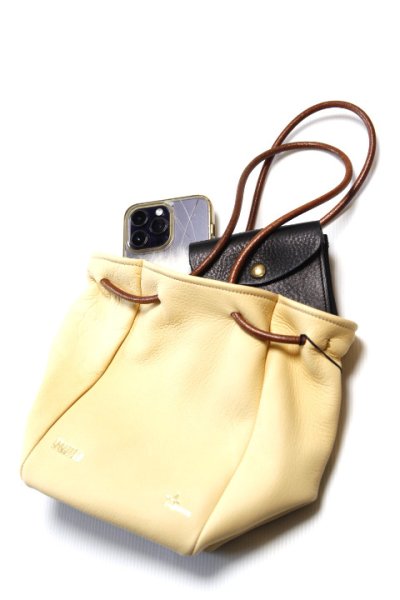 画像1: 「ILL180°」DEER SKIN DRAWSTRING BAG イルワンエイティ ディアスキン ドローストリング バッグ 巾着 ILL252-42D [ナチュラル]