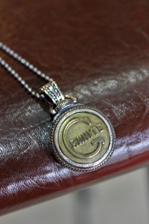 限定生産」「Button Works」×「Larry Smith」 WORK BUTTON NECKLACE